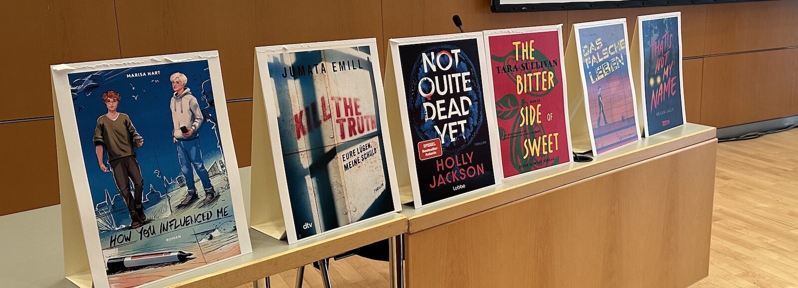 Buch-Cover auf der Buchmesse Leipzig