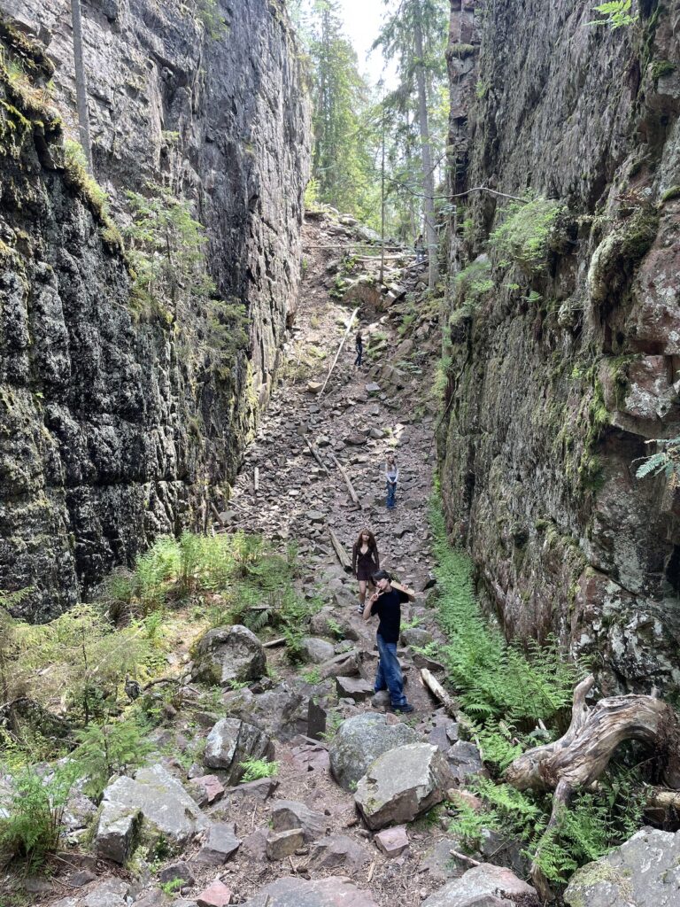 Auf Wanderung in der Schlucht Skurugata