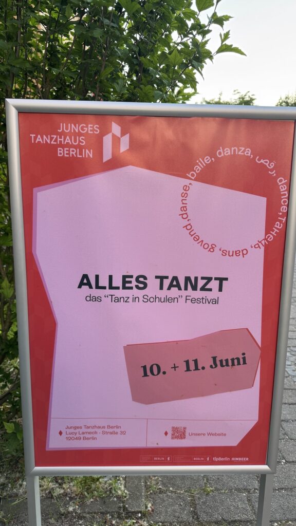 Das Plakat zum Festival "Alles tanzt"