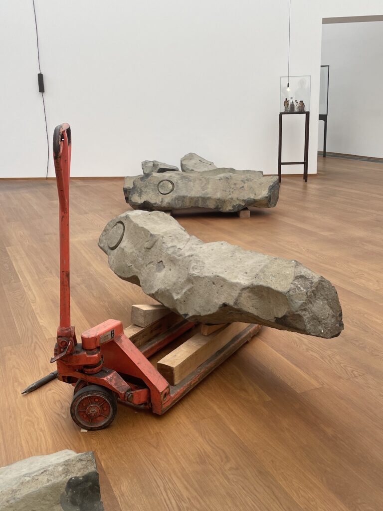 Eine Kunstinstallation im Museum Hamburger Bahnhof