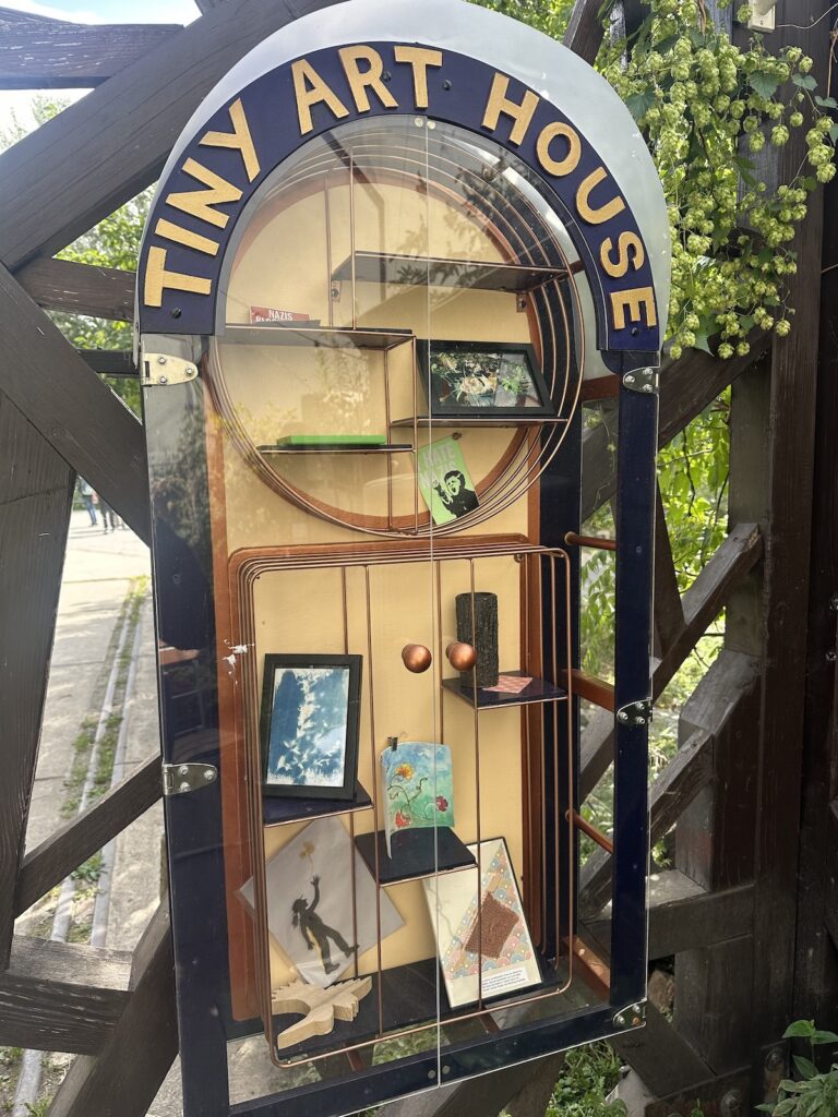 Ein Tiny Art House im Umweltbildungszentrum Nirgendwo